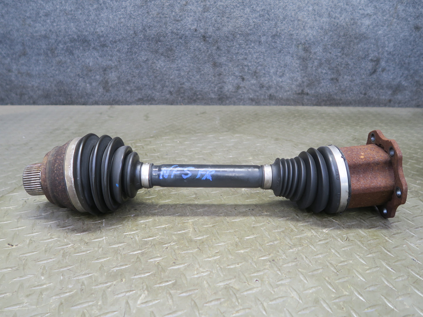 08-17 Audi 8T A5 S5 AWD Front Right Axle Half Shaft 8K0407271Q 81K Miles OEM