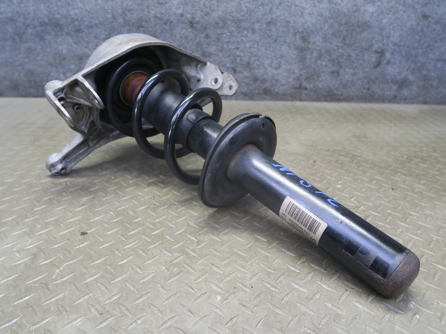 08-12 Audi 8T S5 4.2L Coupe Front Left & Right Strut Shock Absorber Set 81K OEM