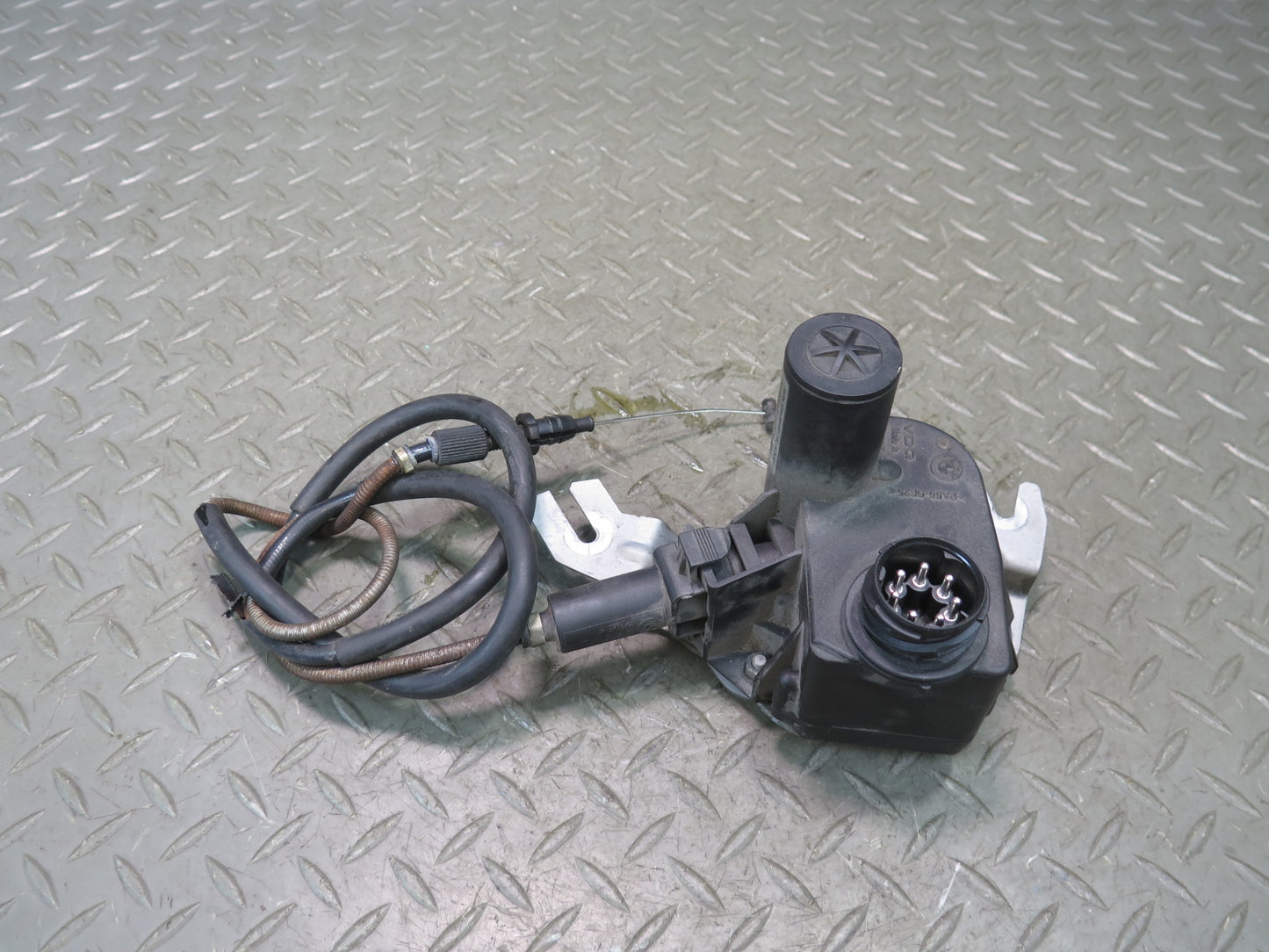 95-99 BMW E36 328iC Cruise Control Actuator Motor 8360043 OEM