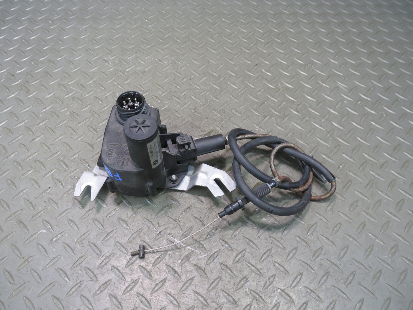 95-99 BMW E36 328iC Cruise Control Actuator Motor 8360043 OEM