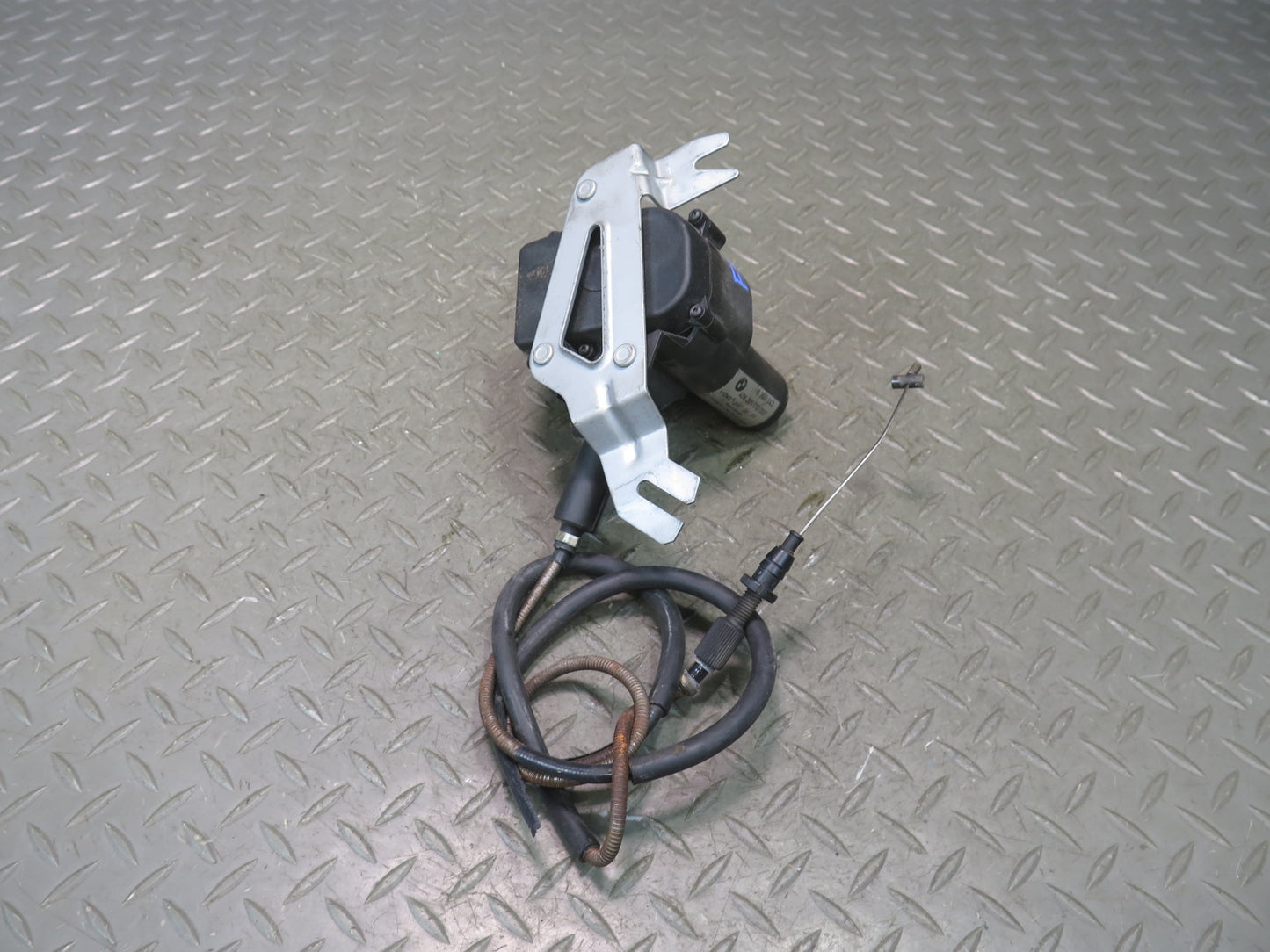 95-99 BMW E36 328iC Cruise Control Actuator Motor 8360043 OEM