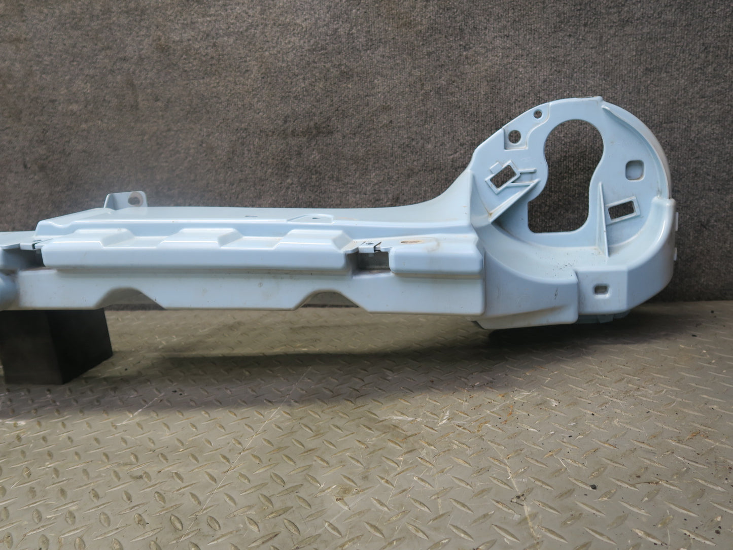02-05 Ford Thunderbird Front Headlight Mount Bracket Support Bar Panel OEM