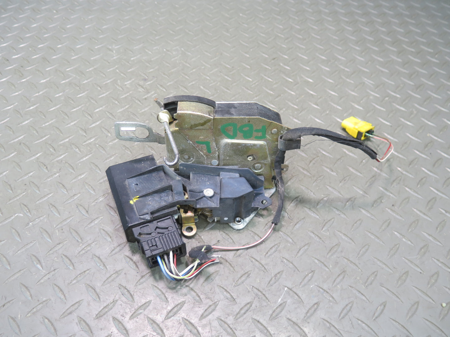 96-99 BMW E36 328iC Coupe Convertible Left Door Lock Latch Actuator OEM