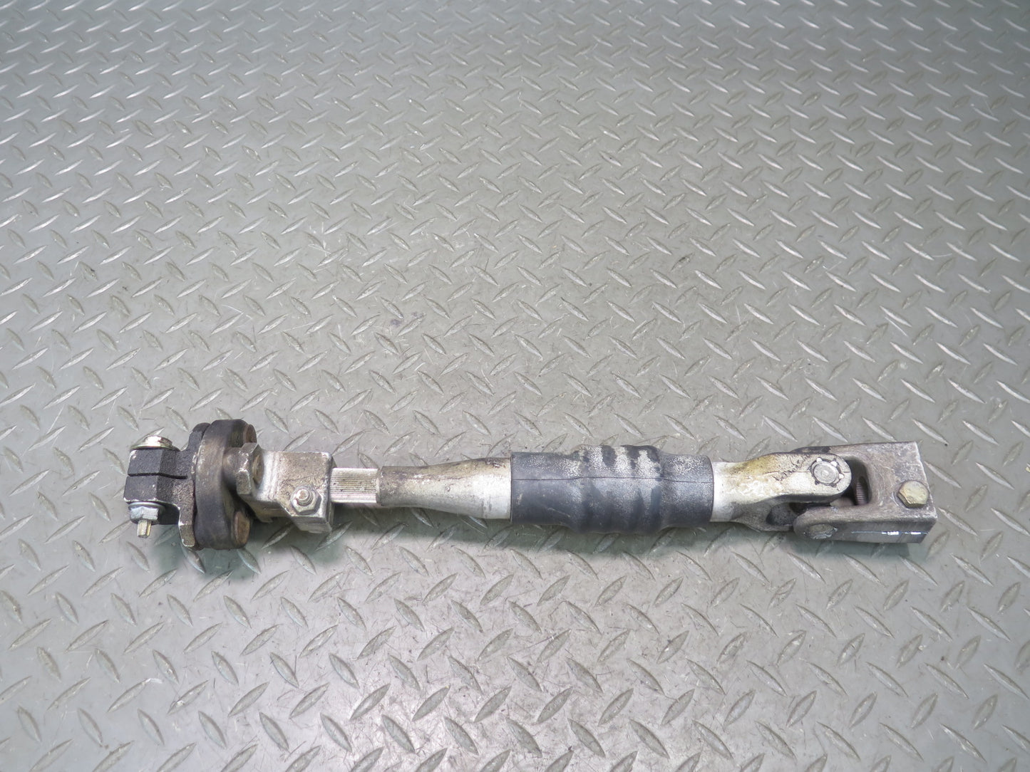 95-99 BMW E36 328iC Steering Column Lower U Joint Linkage Shaft OEM