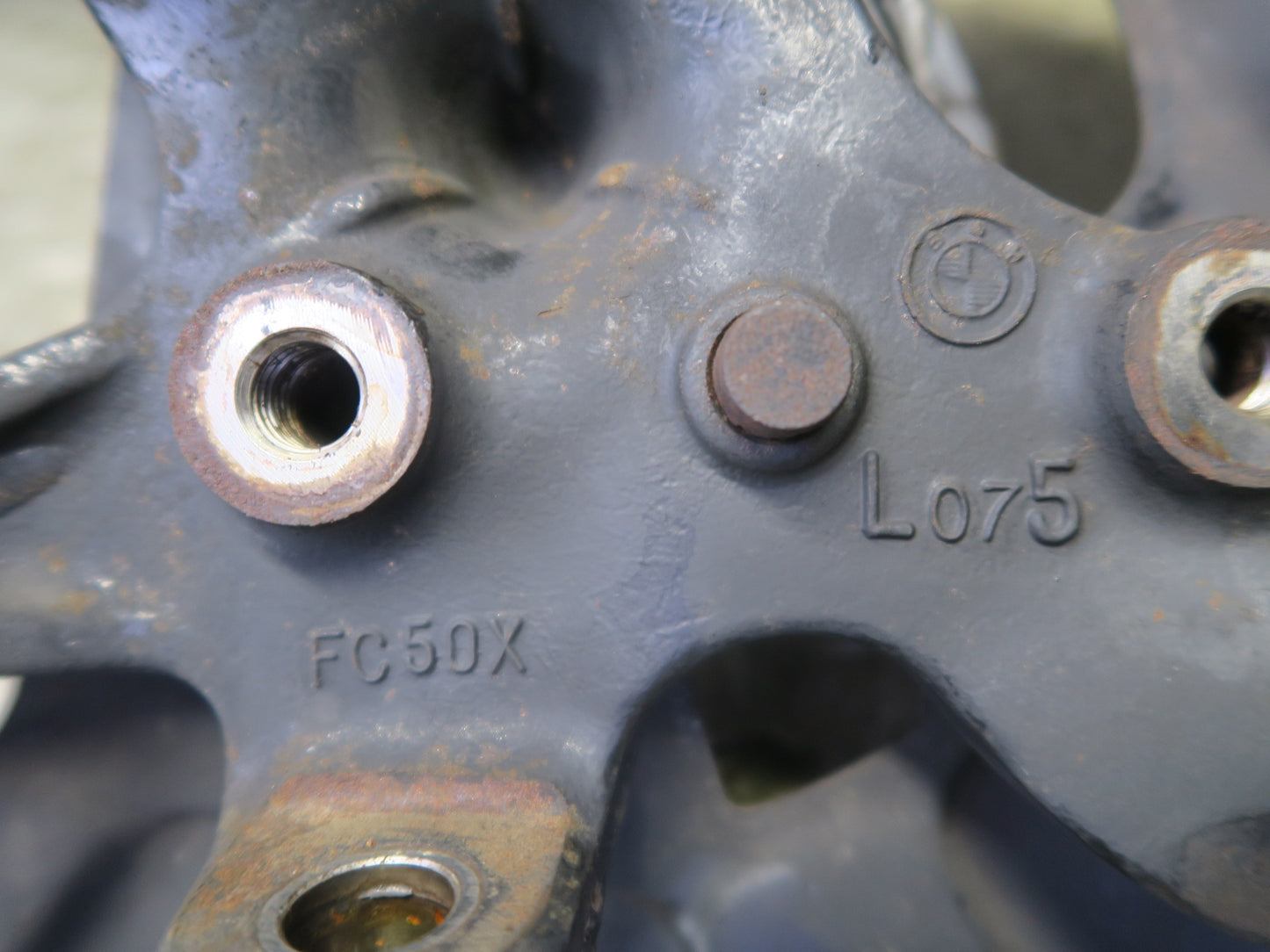 94-99 BMW E36 328iC Front Left Spindle Knuckle Wheel Hub Bearing OEM