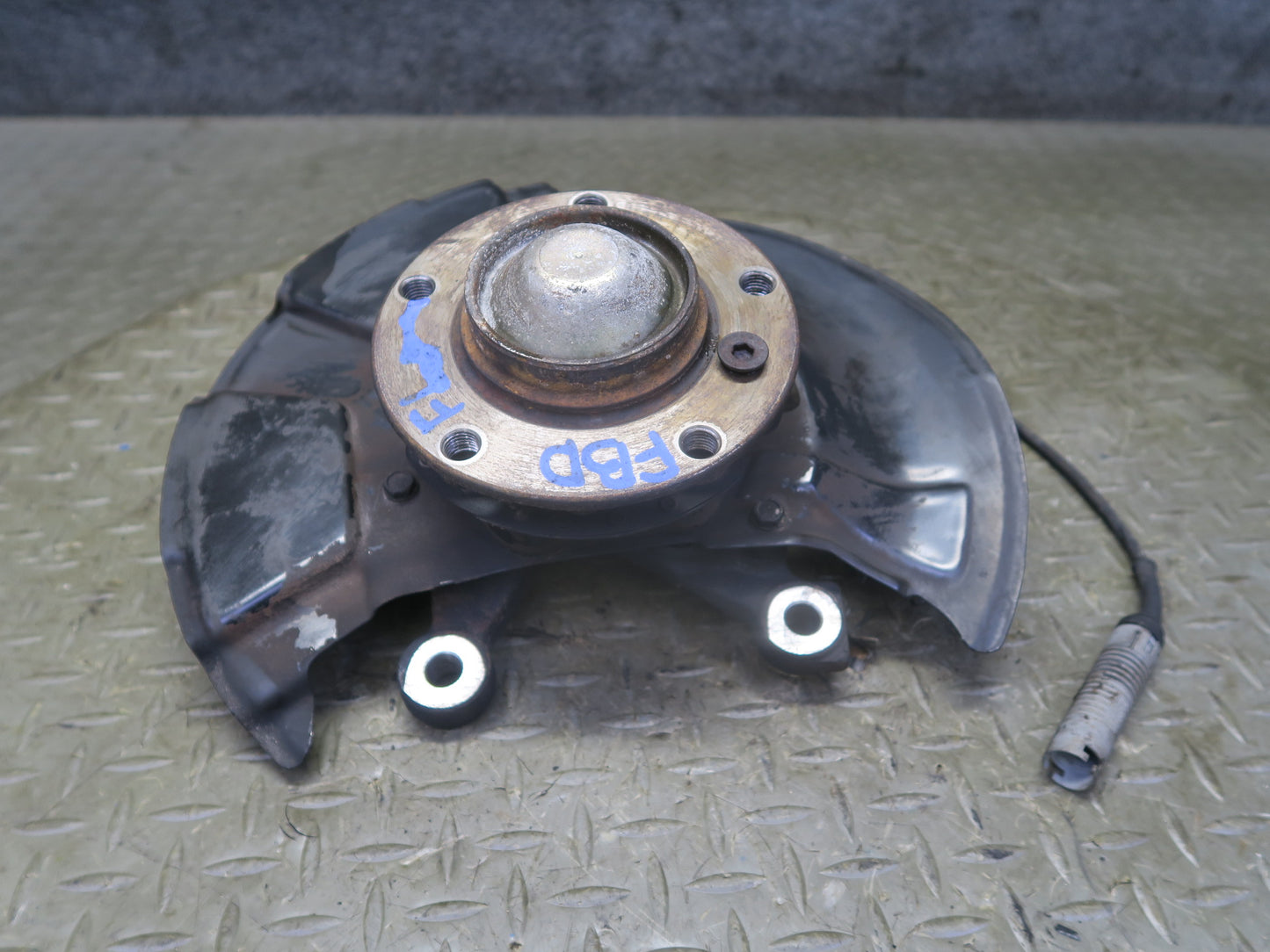 94-99 BMW E36 328iC Front Left Spindle Knuckle Wheel Hub Bearing OEM