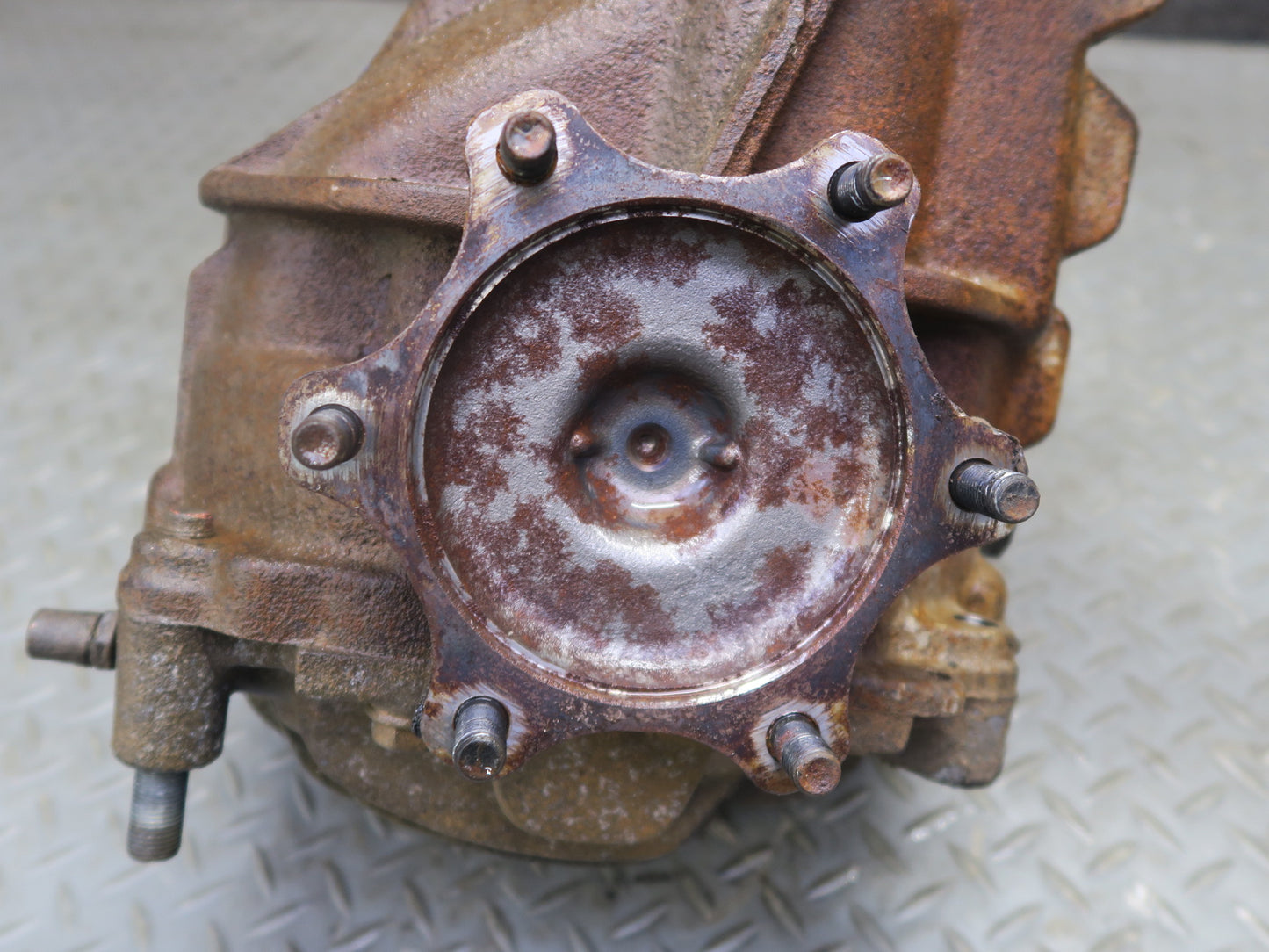 86-88 Toyota Supra MA70L NA M/T Rear Differential Carrier 4.3 Ratio 131k OEM