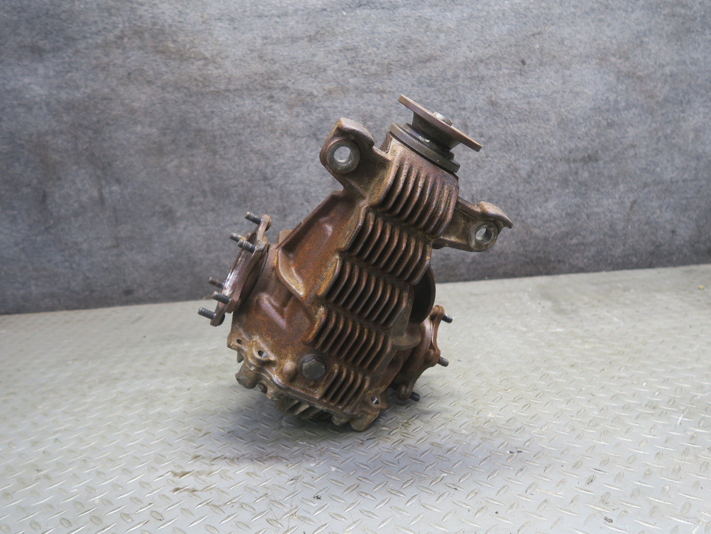 86-88 Toyota Supra MA70L NA M/T Rear Differential Carrier 4.3 Ratio 131k OEM