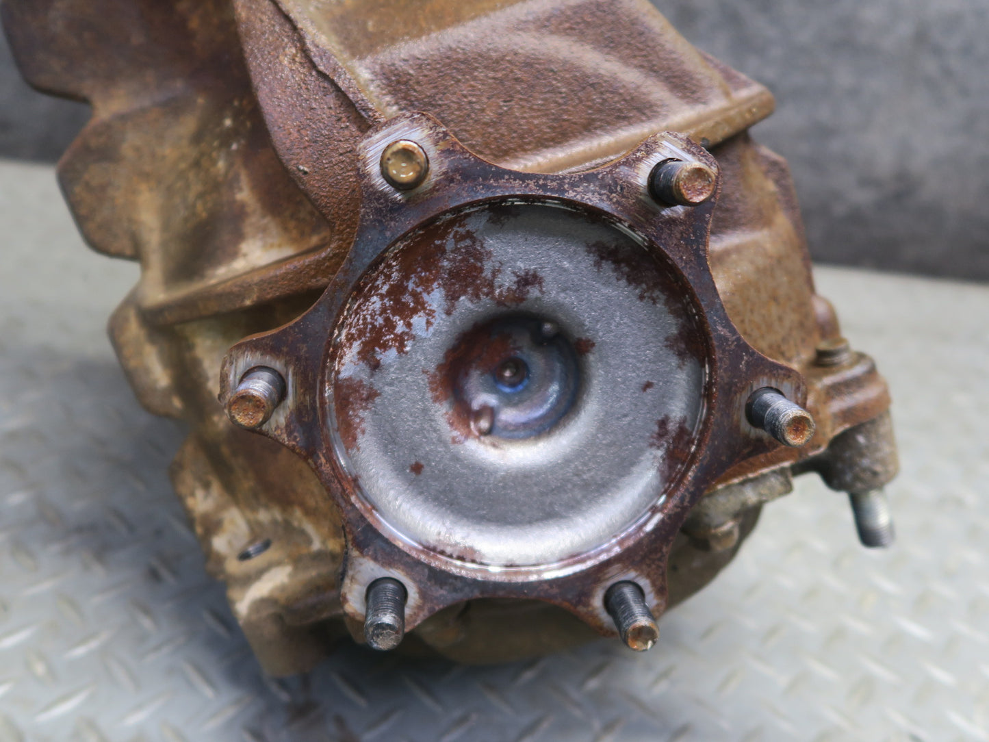 86-88 Toyota Supra MA70L NA M/T Rear Differential Carrier 4.3 Ratio 131k OEM