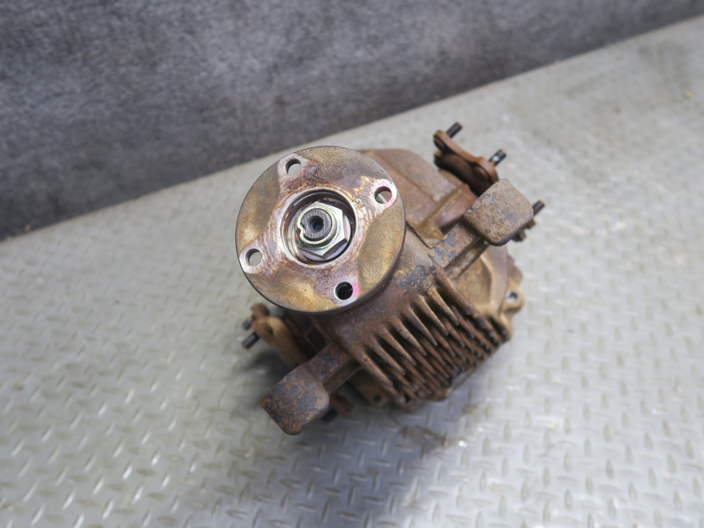 86-88 Toyota Supra MA70L NA M/T Rear Differential Carrier 4.3 Ratio 131k OEM