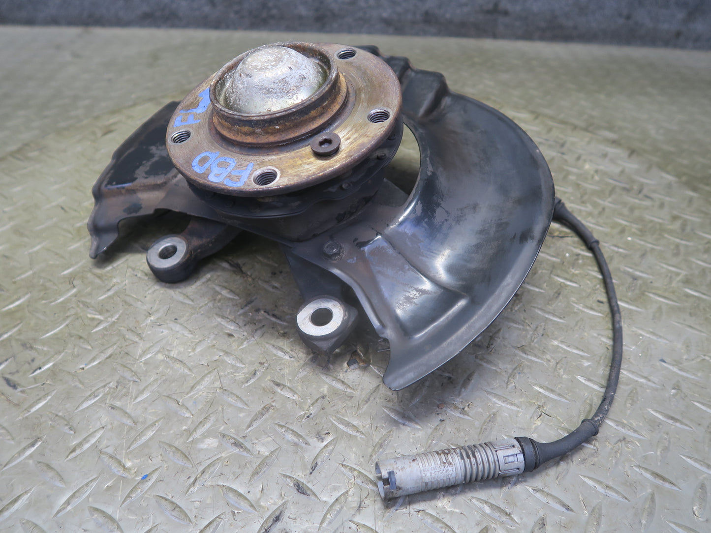 94-99 BMW E36 328iC Front Left Spindle Knuckle Wheel Hub Bearing OEM