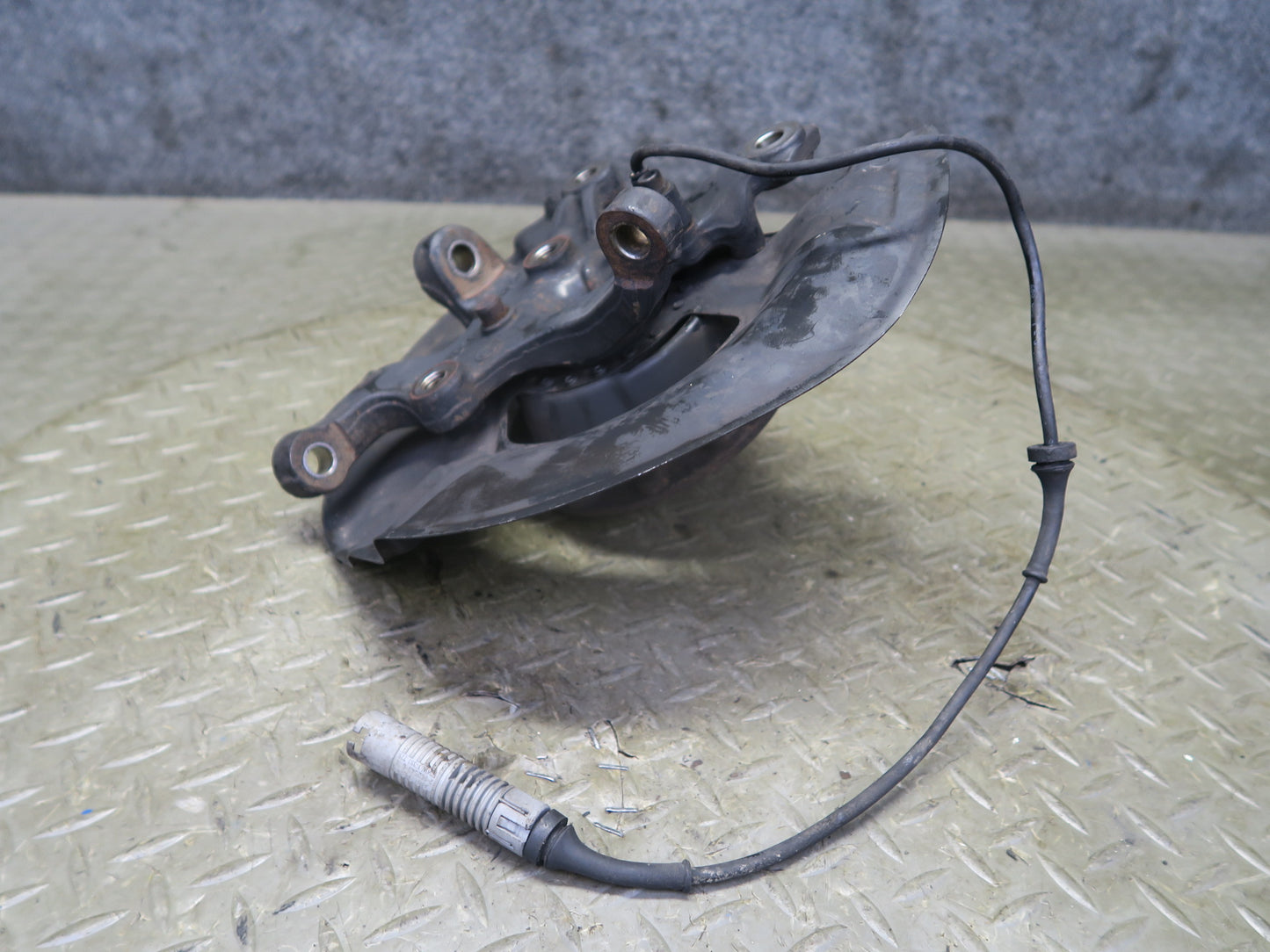 94-99 BMW E36 328iC Front Left Spindle Knuckle Wheel Hub Bearing OEM