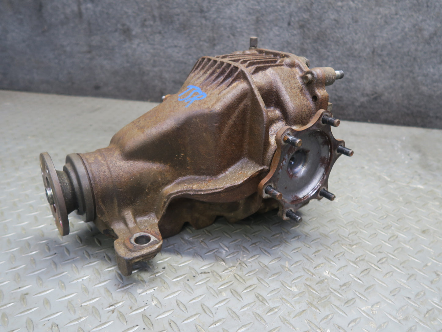 86-88 Toyota Supra MA70L NA M/T Rear Differential Carrier 4.3 Ratio 131k OEM