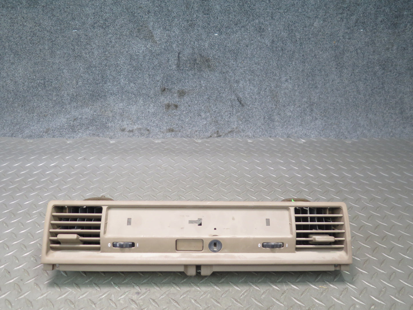 94-99 BMW E36 328iC Dash Front Right Air Vent Trim Panel 8162022 OEM