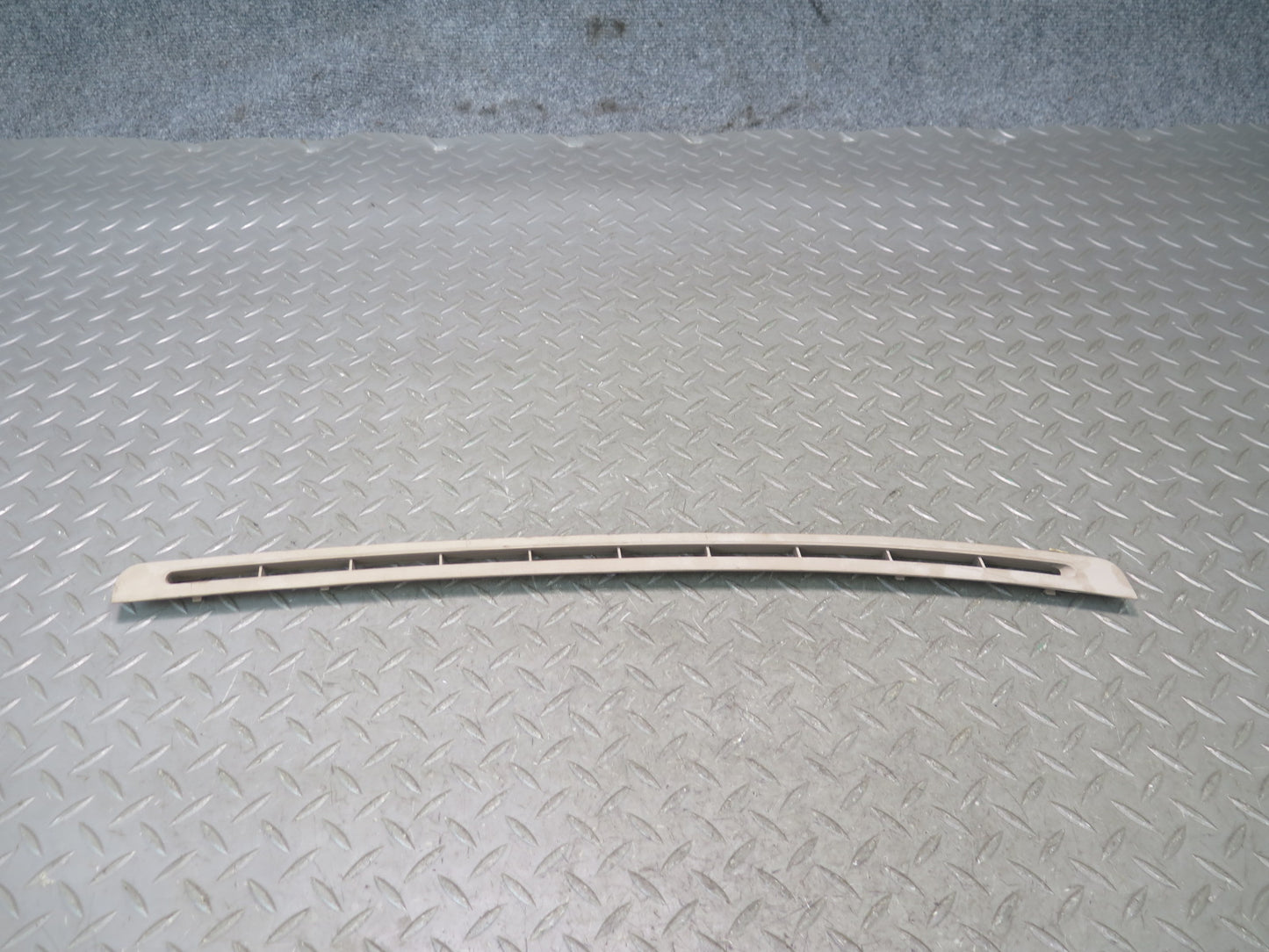 94-99 BMW E36 328iC Set of 2 Dash Front Left & Right Defrost Air Vent Grille OEM