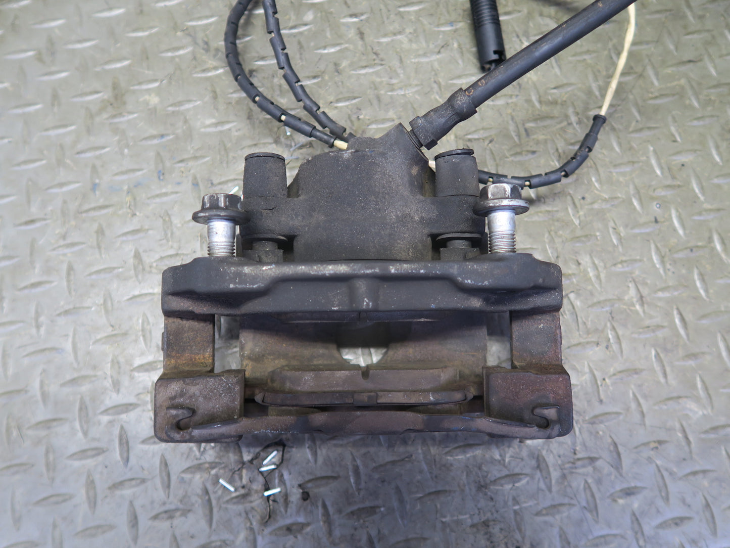 96-99 BMW E36 328iC Convertible Set of 2 Front Left & Right Brake Caliper OEM