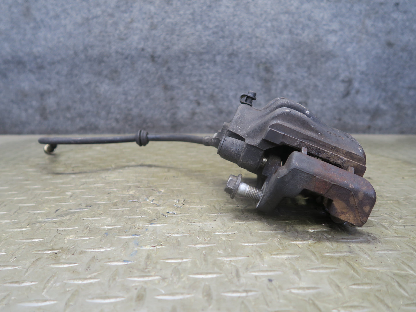 96-99 BMW E36 328iC Convertible Set of 2 Front Left & Right Brake Caliper OEM
