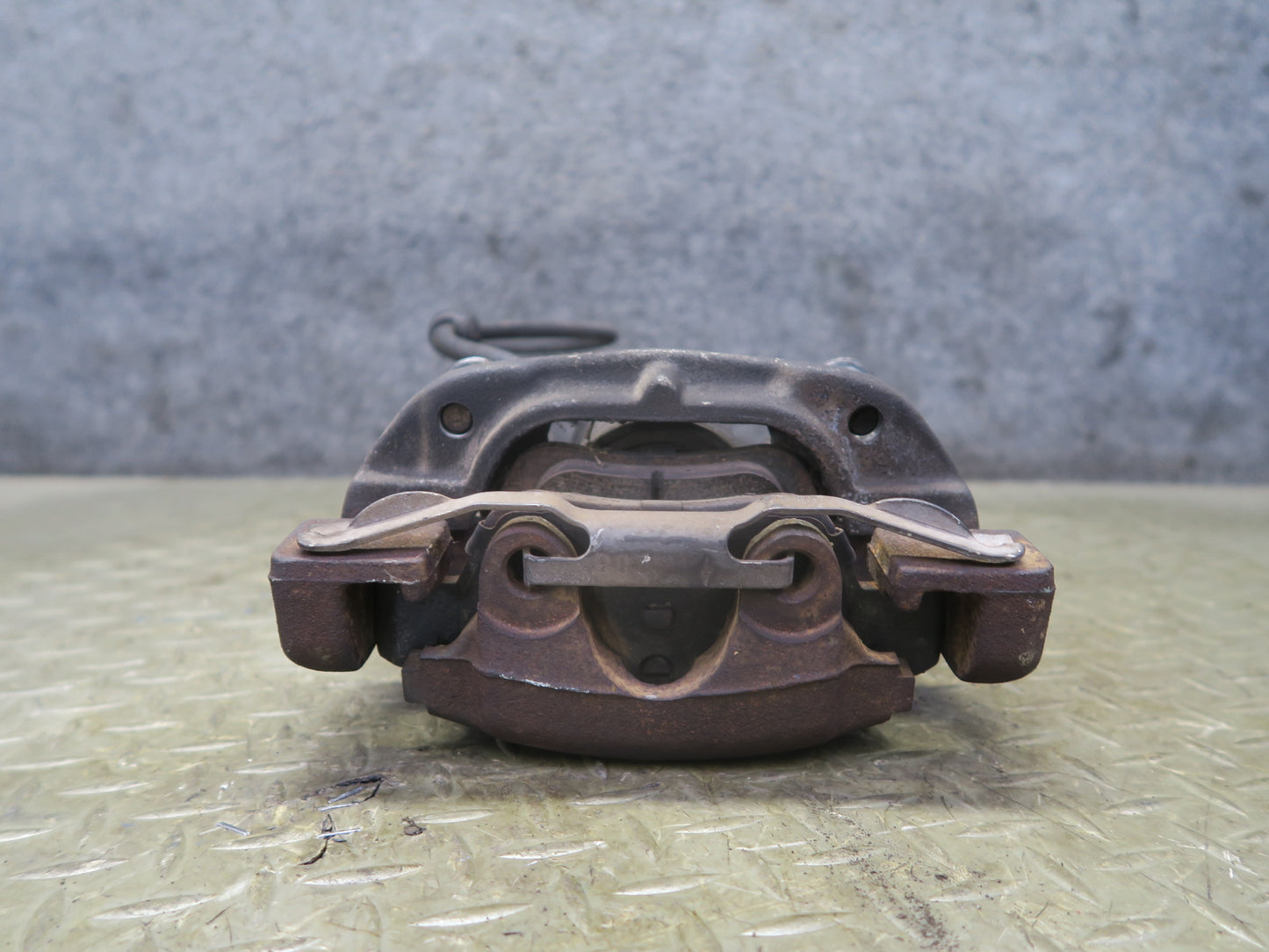 96-99 BMW E36 328iC Convertible Set of 2 Front Left & Right Brake Caliper OEM
