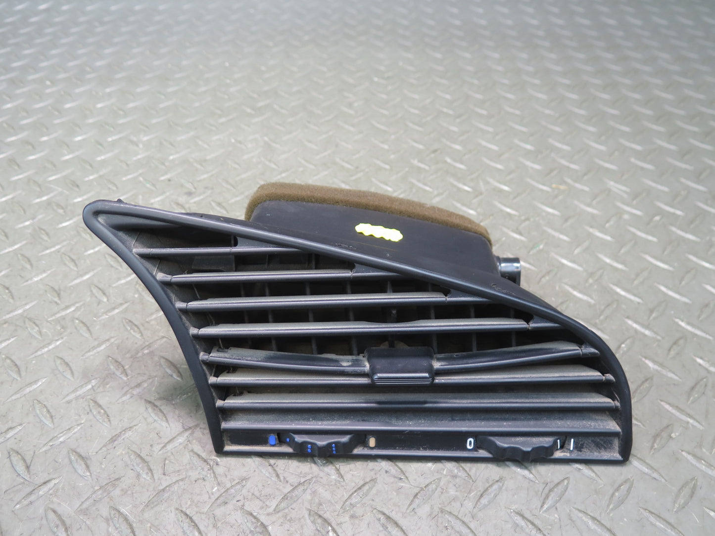 94-99 BMW E36 328iC Dash Front Center A/C Air Vent Grille OEM