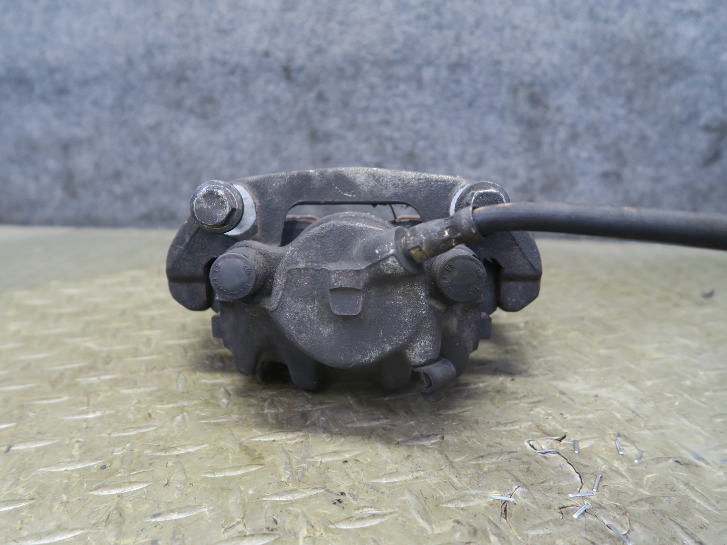 96-99 BMW E36 328iC Convertible Set of 2 Front Left & Right Brake Caliper OEM