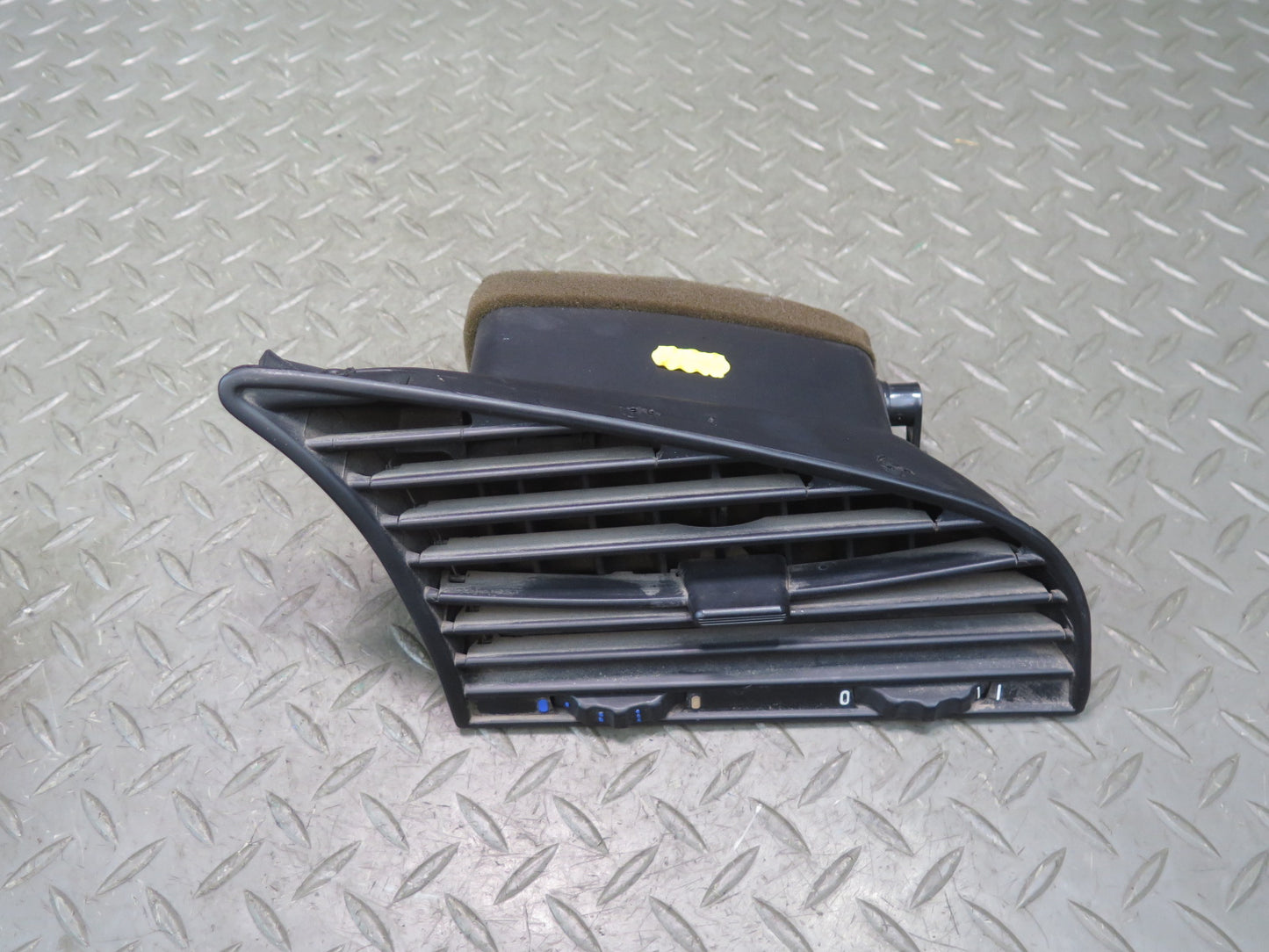 94-99 BMW E36 328iC Dash Front Center A/C Air Vent Grille OEM