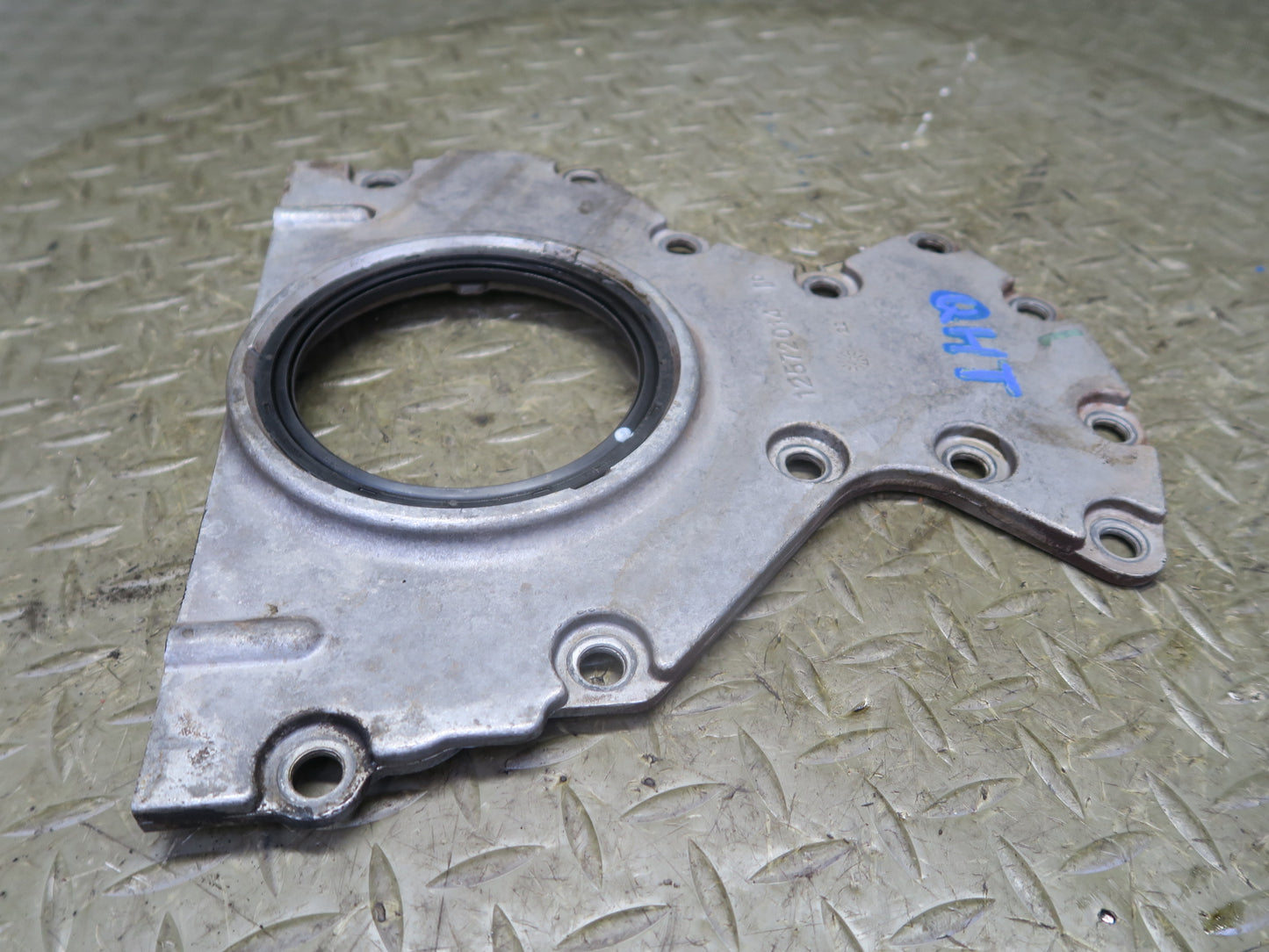 2003-2007 Hummer H2 6.0L Rear Engine Motor Block Cover Main Seal