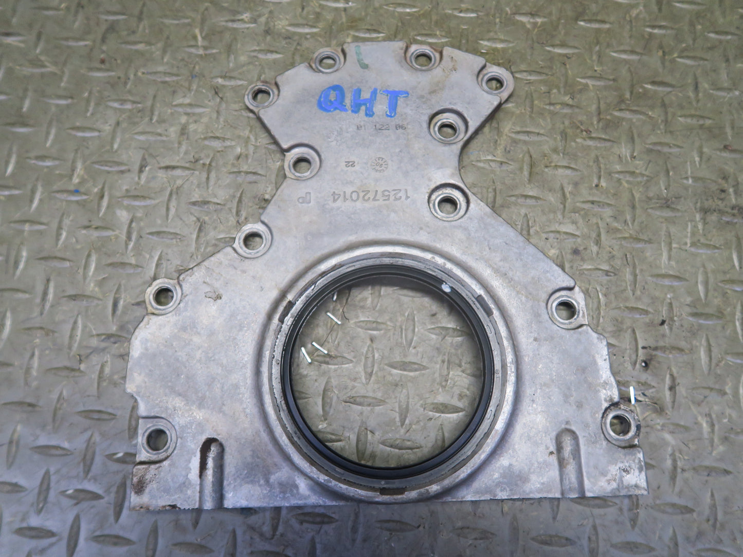 2003-2007 Hummer H2 6.0L Rear Engine Motor Block Cover Main Seal