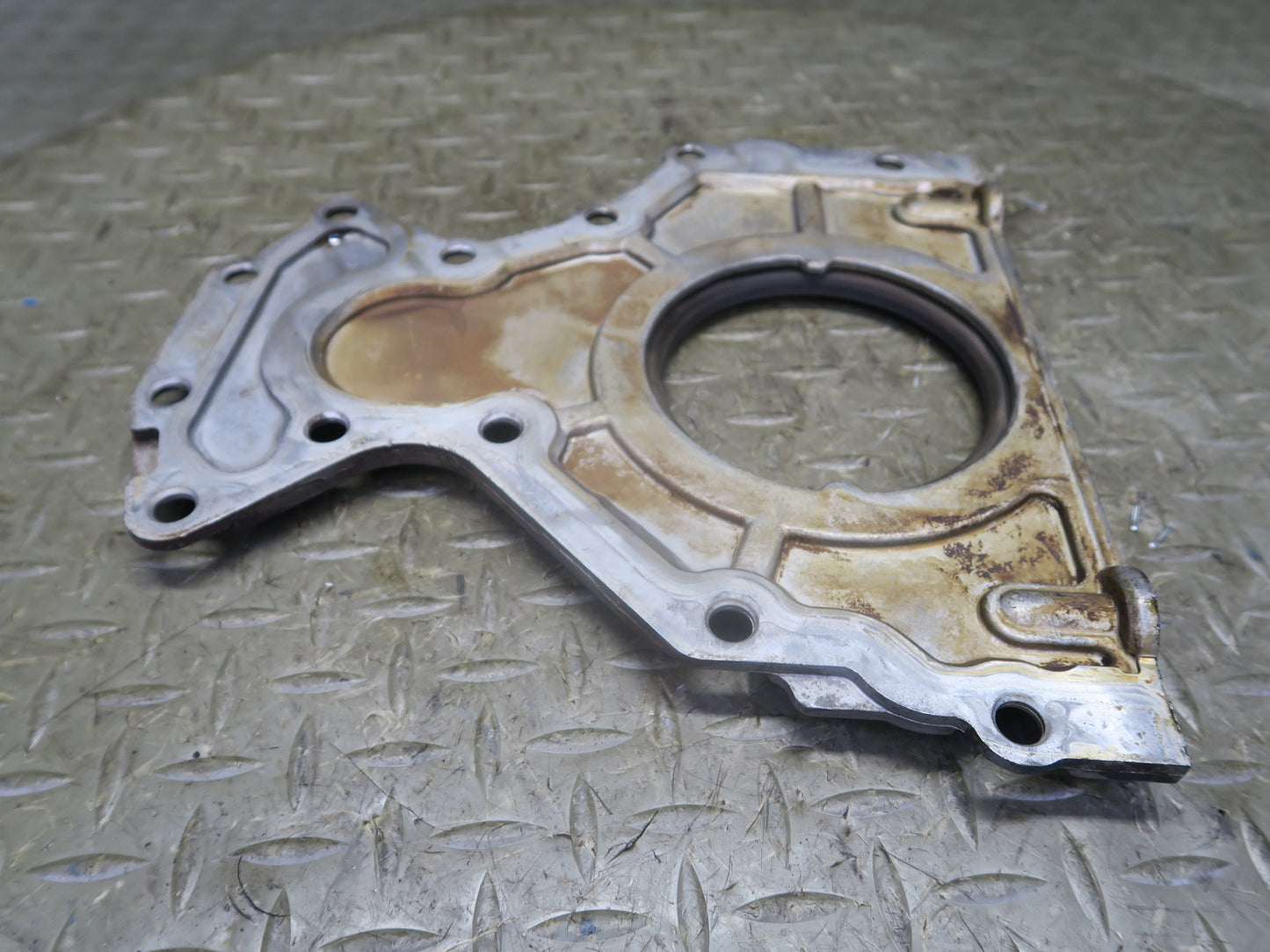 2003-2007 Hummer H2 6.0L Rear Engine Motor Block Cover Main Seal
