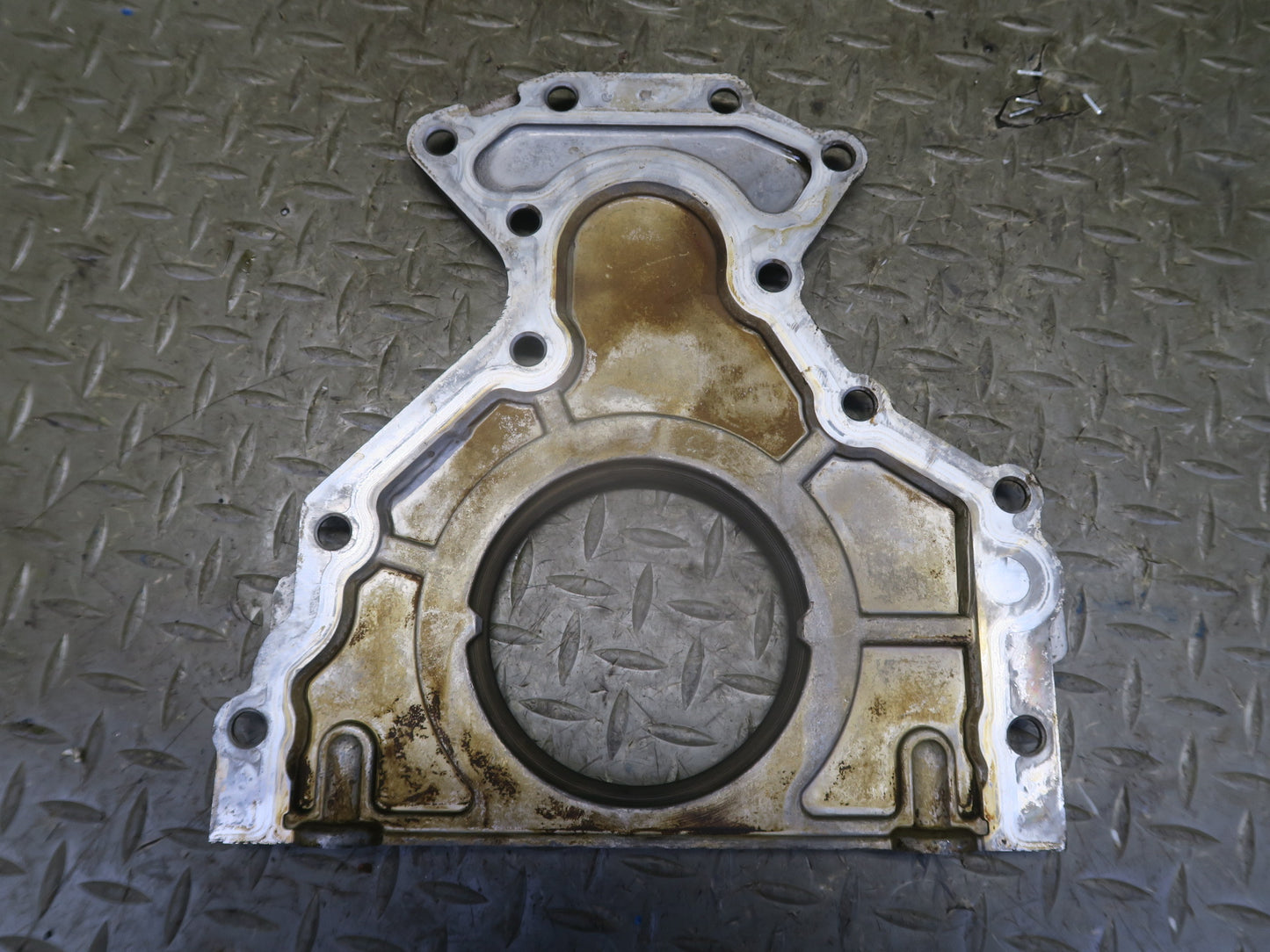 2003-2007 Hummer H2 6.0L Rear Engine Motor Block Cover Main Seal