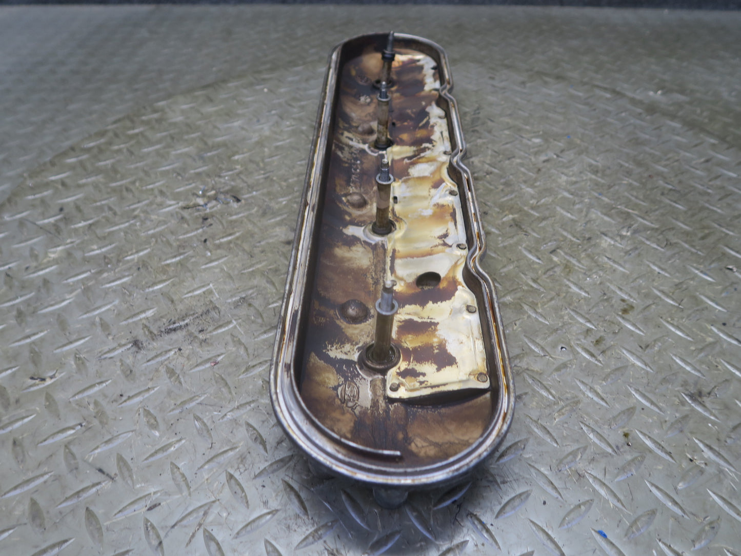 2003-2007 Hummer H2 6.0L Engine Left Driver Side Cylinder Head Valve Cover
