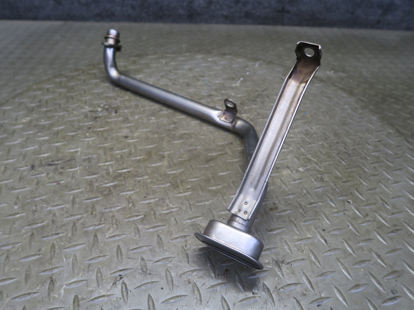 2003-2007 Hummer H2 6.0L Engine Motor Oil Pan Pump Pickup Tube