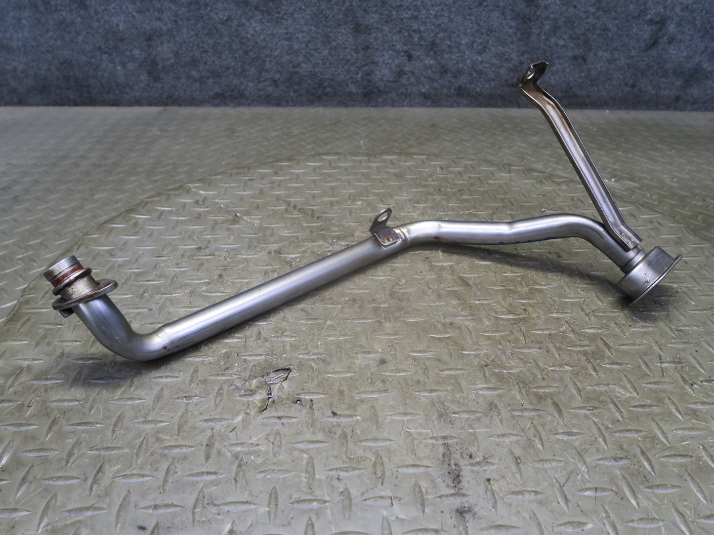 2003-2007 Hummer H2 6.0L Engine Motor Oil Pan Pump Pickup Tube