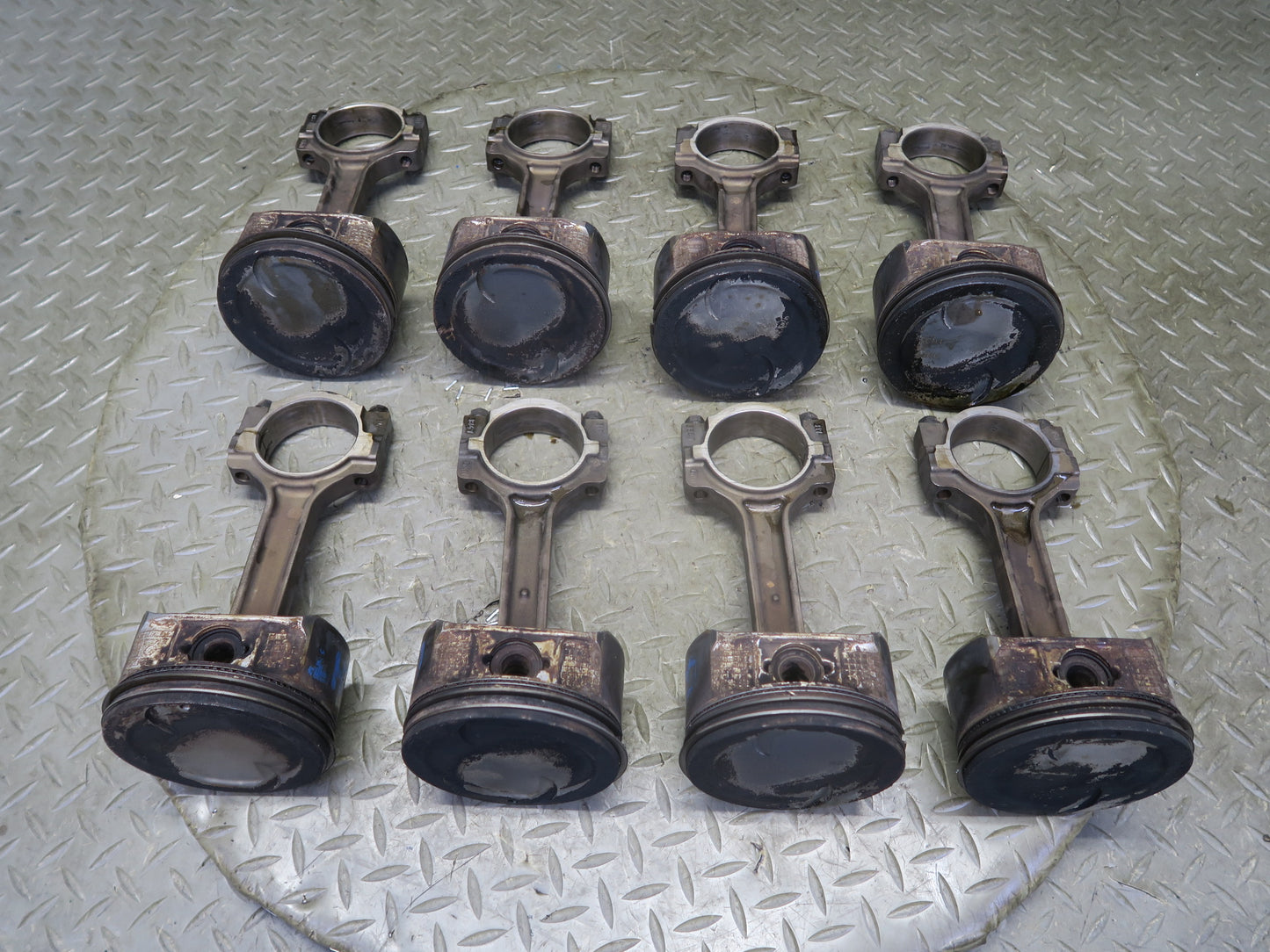 2003-2007 Hummer H2 6.0L LQ4 V8 Engine Piston Connecting Rod Set of 8