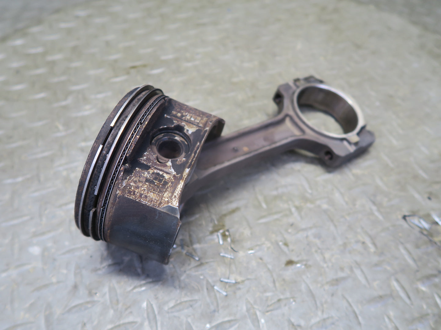 2003-2007 Hummer H2 6.0L LQ4 V8 Engine Piston Connecting Rod Set of 8