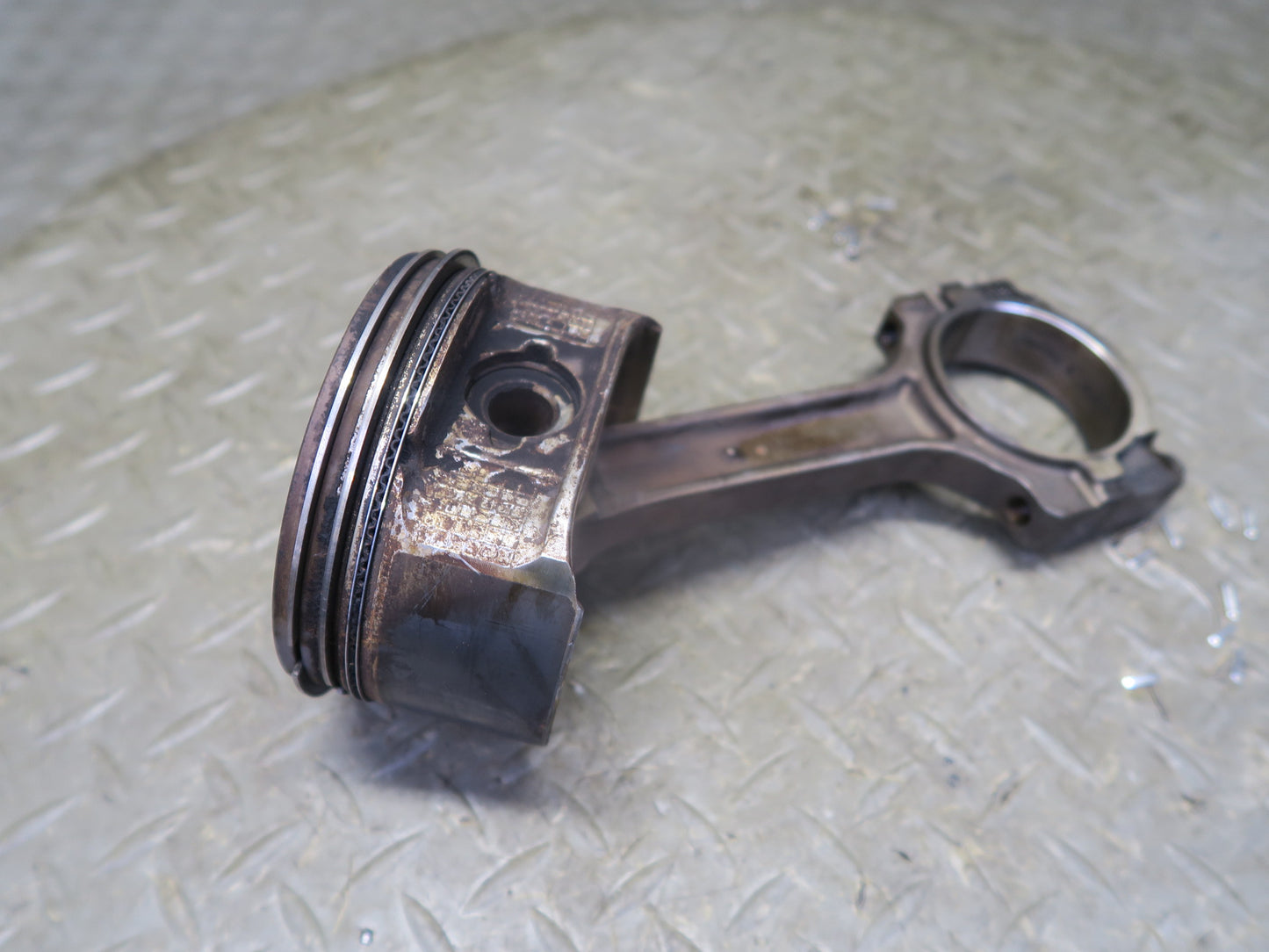 2003-2007 Hummer H2 6.0L LQ4 V8 Engine Piston Connecting Rod Set of 8