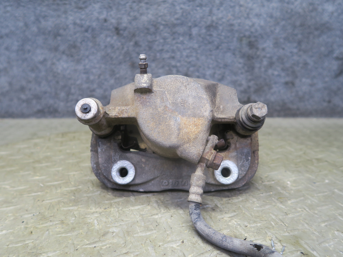 86-90 Toyota Supra MA70LSET of 2 Front Left & Right Brake Caliper OEM