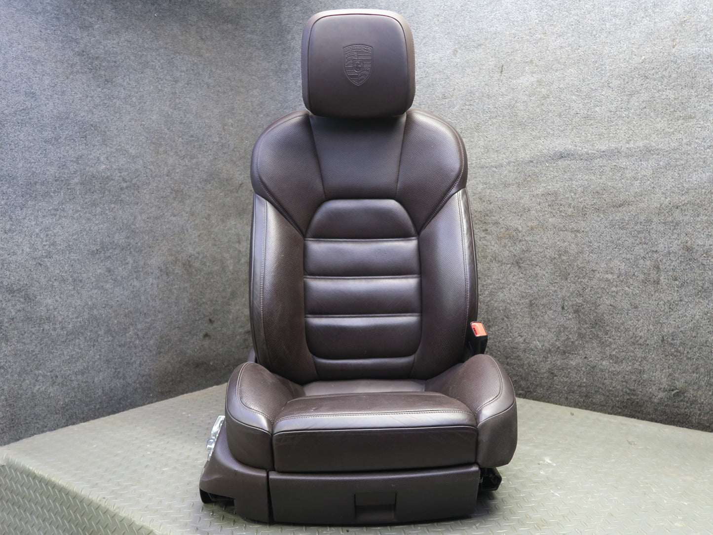 2015-2018 Porsche Macan Front Rear GTS Sport Heated Perforated Leather Seat Set