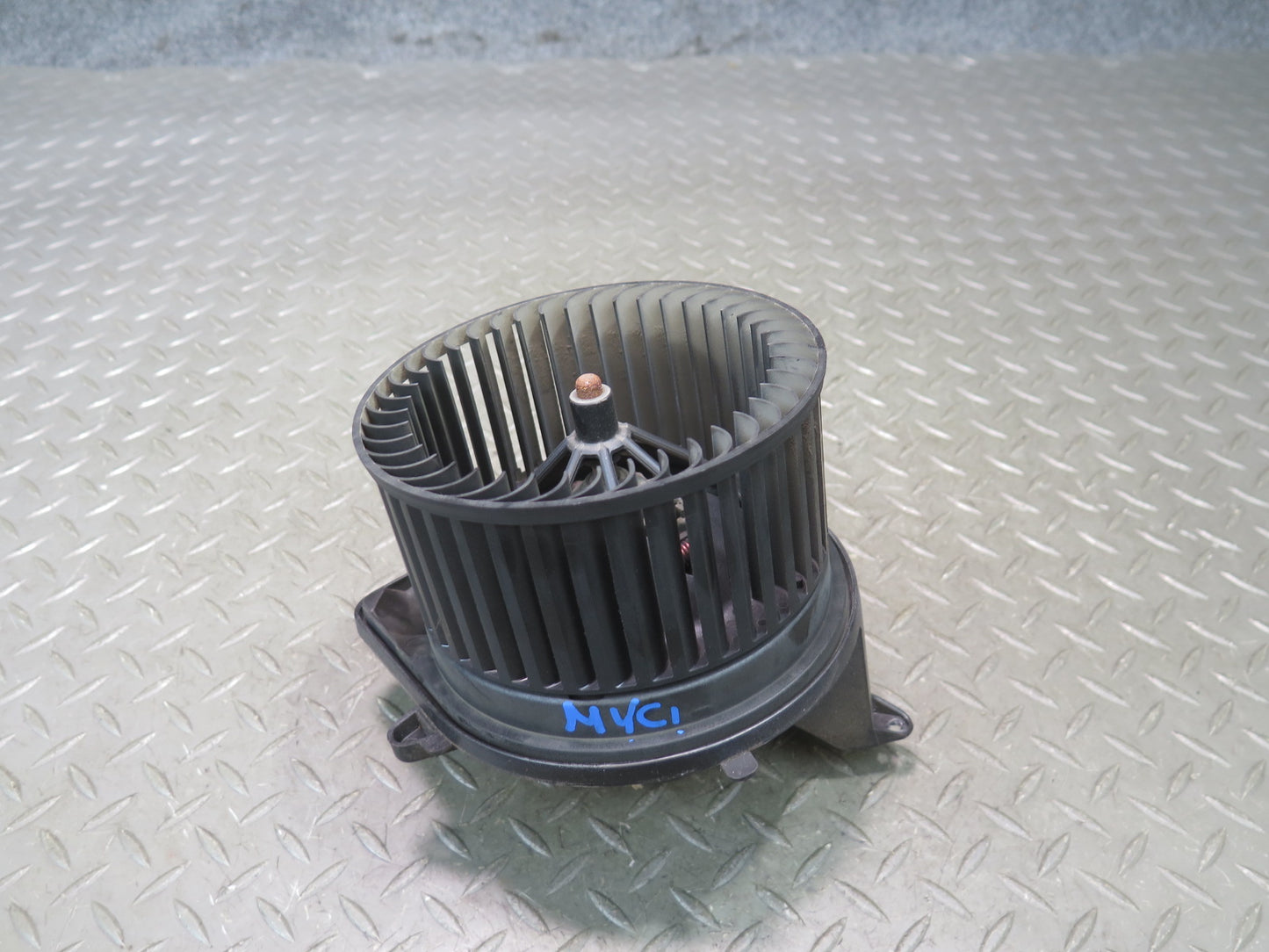 07-13 Mini Cooper R55 R56 R57 R58 R59 A/C Heater Blower Motor Fan 3422646 OEM