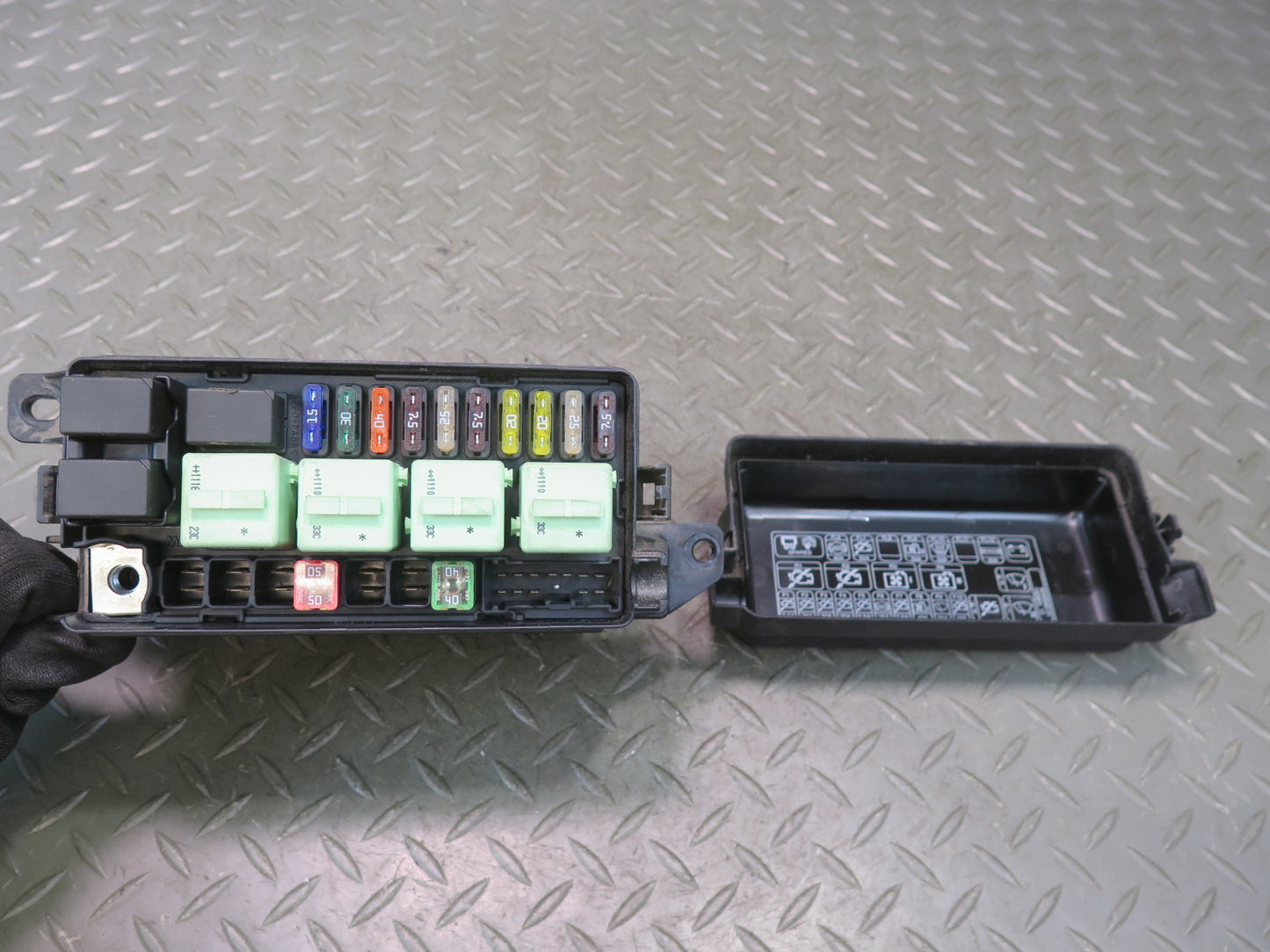 11-15 Mini Cooper R57 Convertible Engine Bay Fuse Relay Box 9240943 OEM