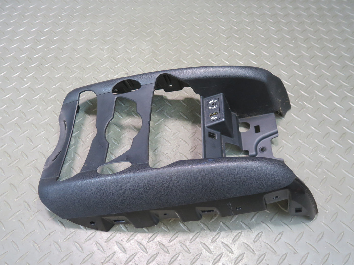11-15 Mini R56 R58 R57 Dash Center AC Heater Trim Cover w AUX & USB Socket OEM