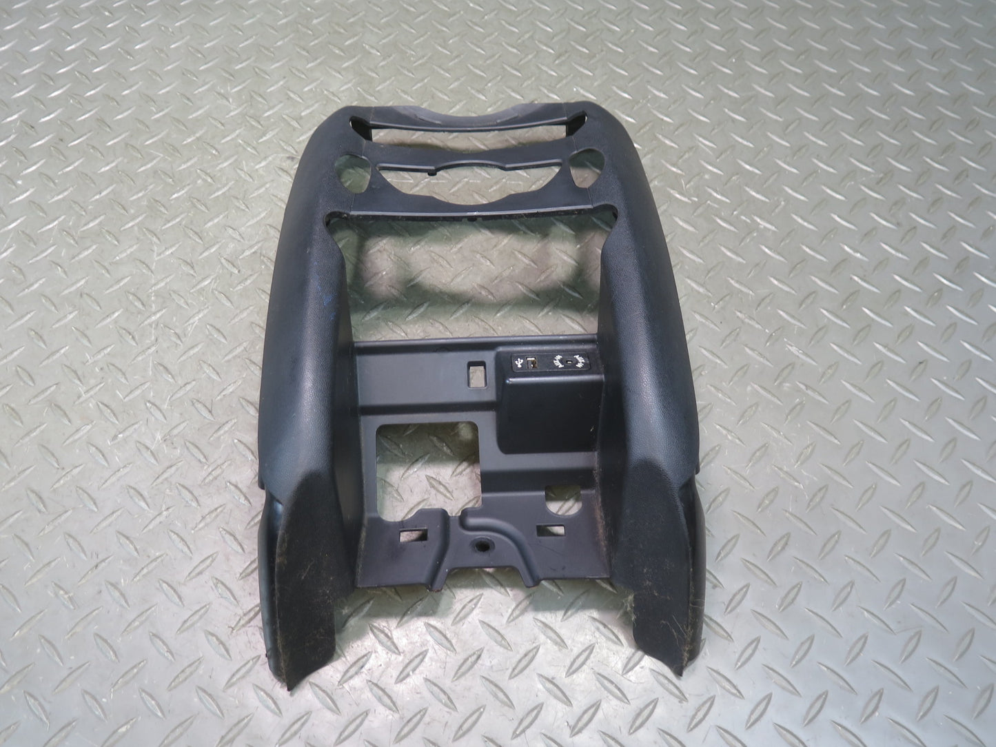 11-15 Mini R56 R58 R57 Dash Center AC Heater Trim Cover w AUX & USB Socket OEM