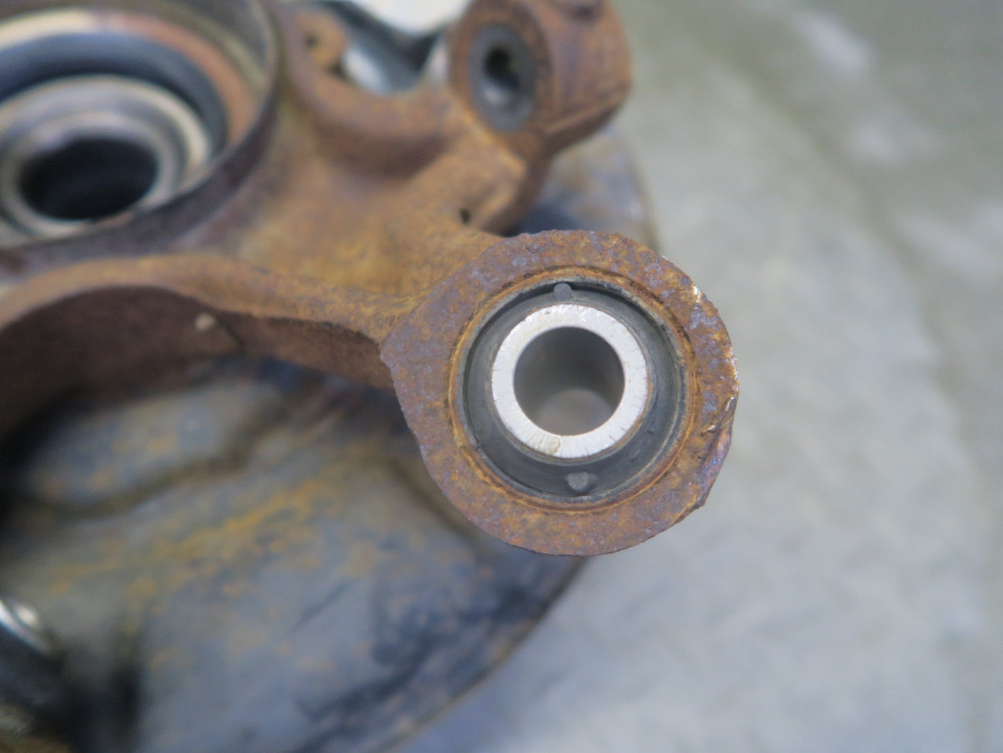 86-92 Toyota Supra MA70L Rear Left Spindle Knuckle Wheel Hub Bearing OEM