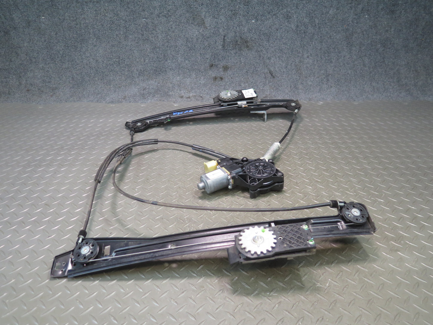 07-13 Mini Cooper R55 R56 R57 Front Right Window Regulator w Motor 2757044 OEM