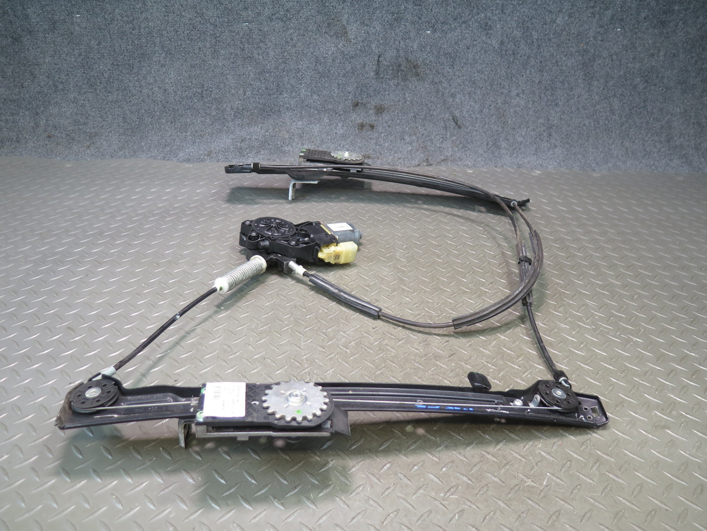 07-13 Mini Cooper R55 R56 R57 Front Right Window Regulator w Motor 2757044 OEM
