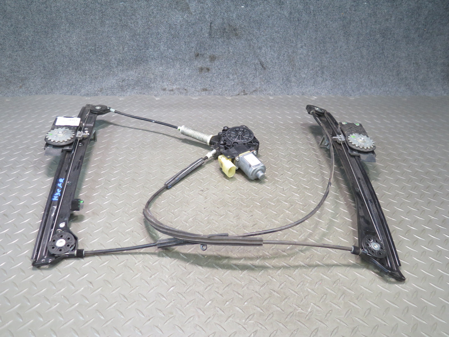07-13 Mini Cooper R55 R56 R57 Front Right Window Regulator w Motor 2757044 OEM