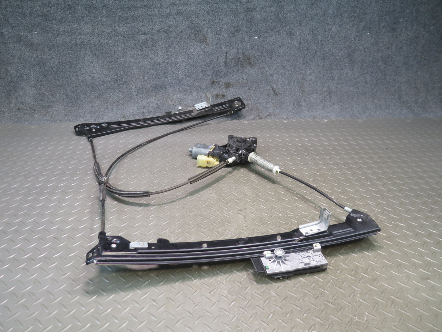 07-13 Mini Cooper R55 R56 R57 Front Right Window Regulator w Motor 2757044 OEM