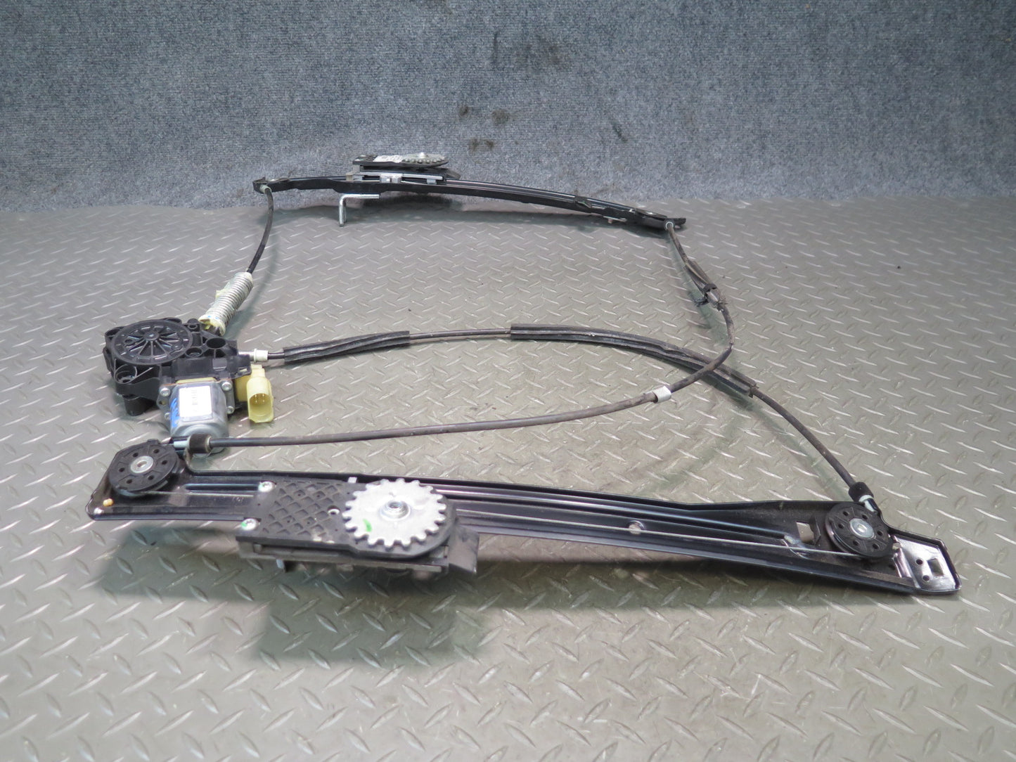 07-13 Mini R55 R56 R57 Front Left Door Window Regulator w Motor 2757043 OEM
