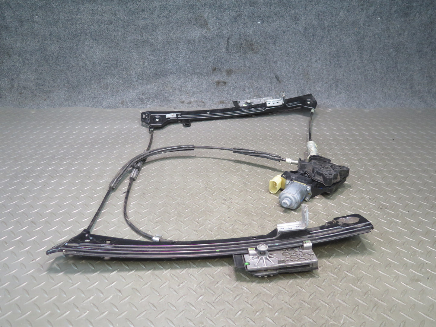 07-13 Mini R55 R56 R57 Front Left Door Window Regulator w Motor 2757043 OEM