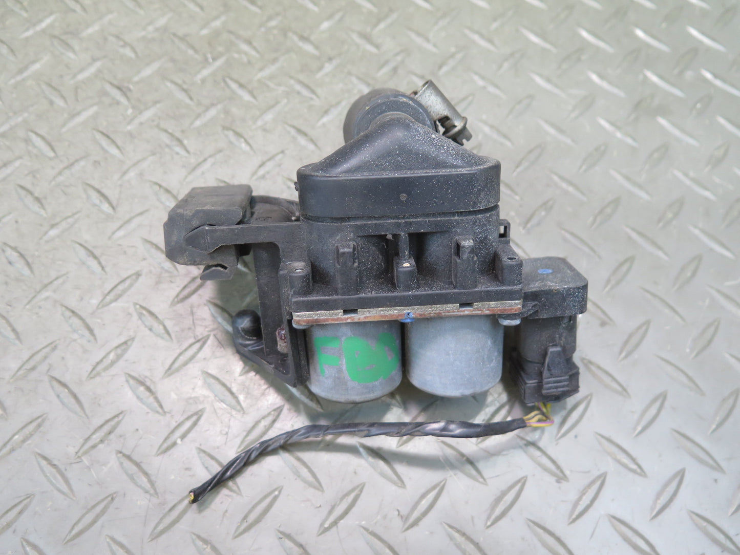 94-99 BMW E36 325iC 328iC Heater Control Water Valve 79K Miles OEM