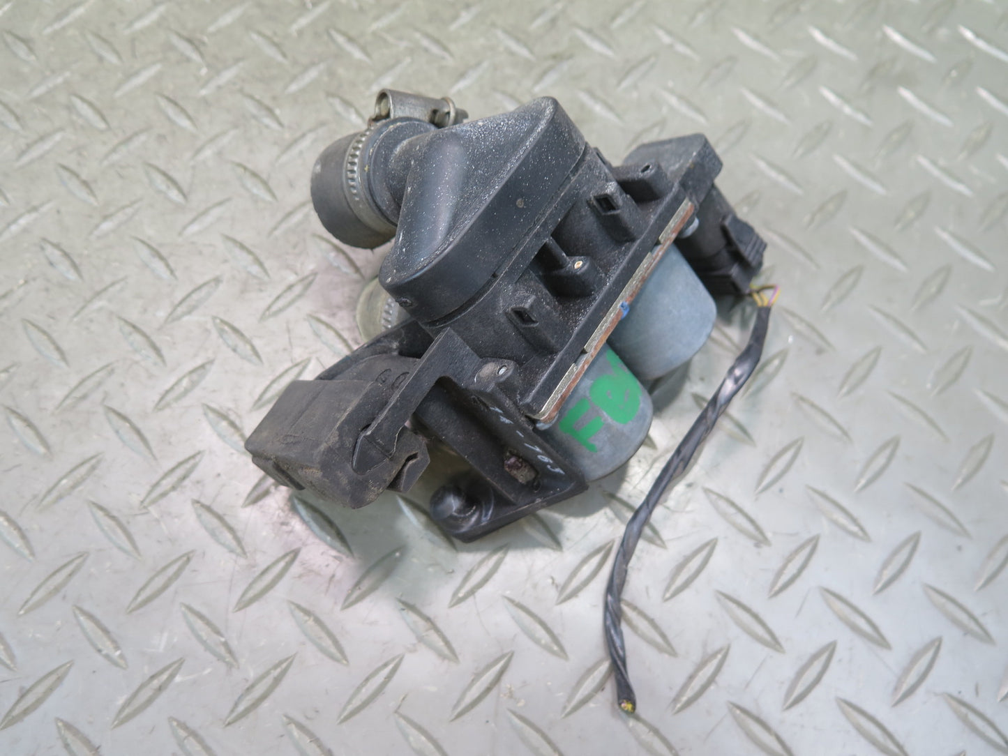 94-99 BMW E36 325iC 328iC Heater Control Water Valve 79K Miles OEM